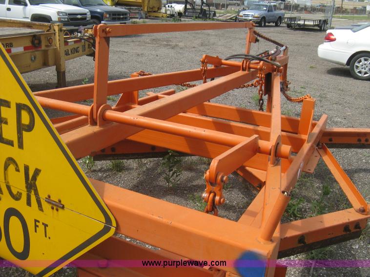 image for item AS9188 2002 Bonnell 272 road maintainer