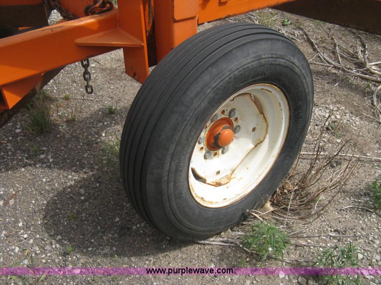 image for item AS9188 2002 Bonnell 272 road maintainer