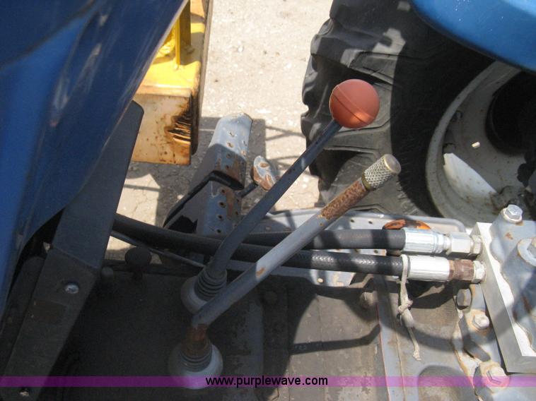 image for item AS9199 1999 New Holland 3930 tractor