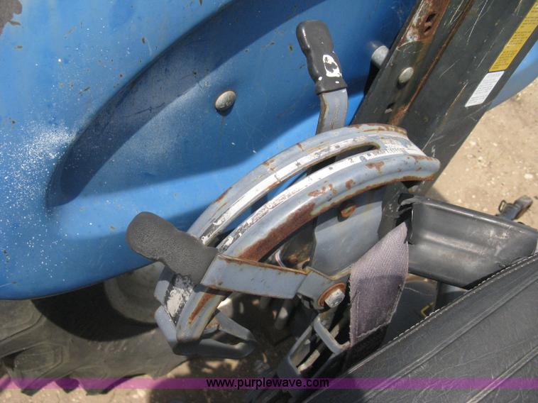 image for item AS9199 1999 New Holland 3930 tractor