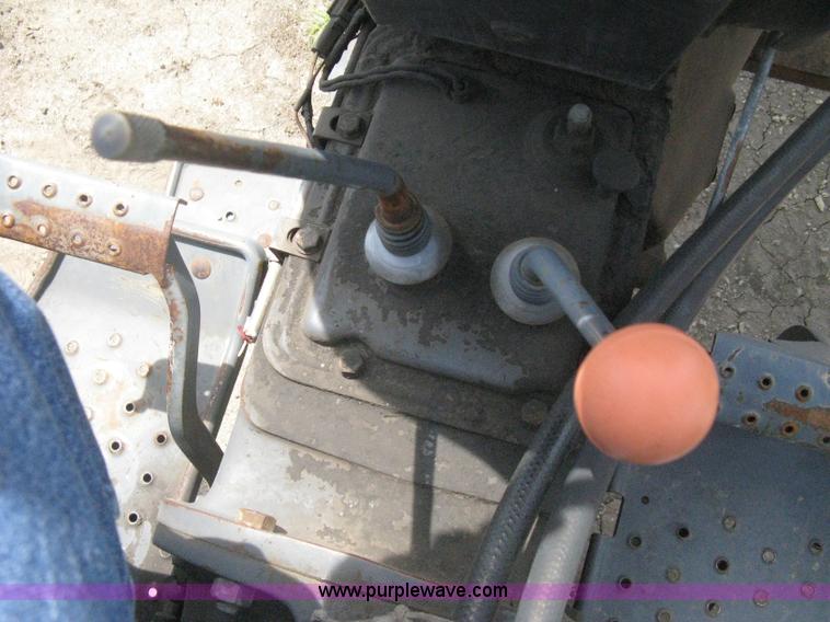 image for item AS9199 1999 New Holland 3930 tractor