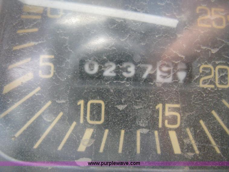 image for item AS9199 1999 New Holland 3930 tractor