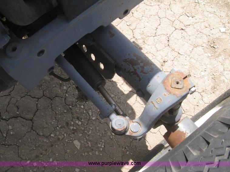 image for item AS9199 1999 New Holland 3930 tractor