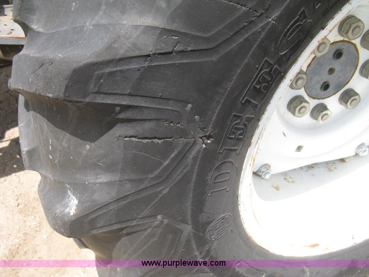 image for item AS9199 1999 New Holland 3930 tractor