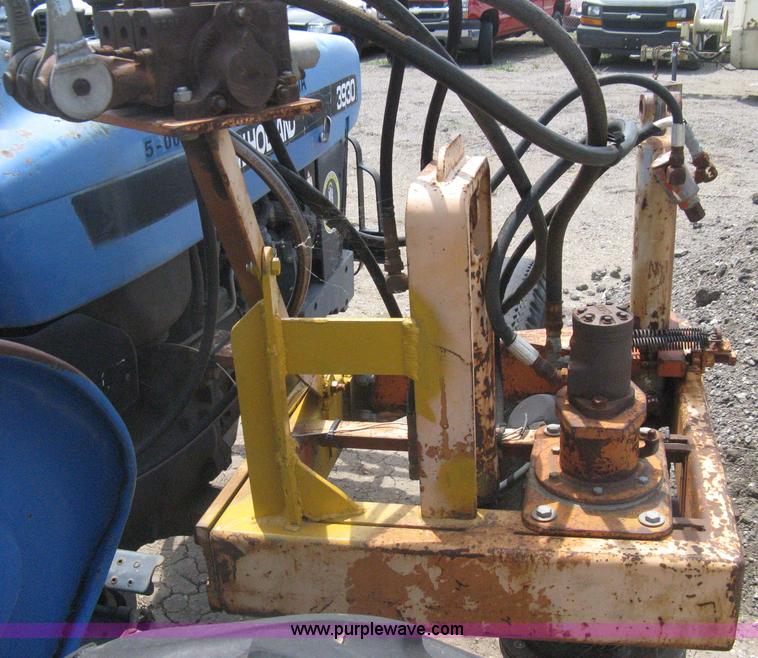 image for item AS9199 1999 New Holland 3930 tractor