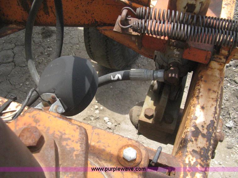 image for item AS9199 1999 New Holland 3930 tractor