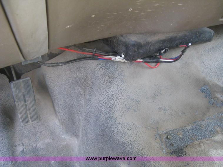 image for item AS9210 2001 Ford F450 XL Super Duty dump bed truck