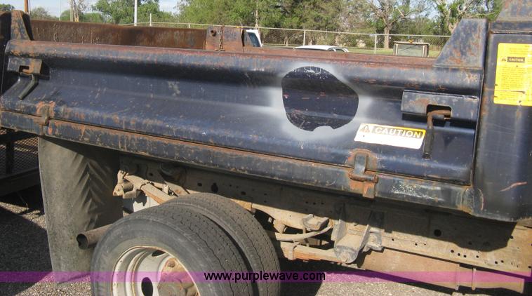 image for item AS9210 2001 Ford F450 XL Super Duty dump bed truck