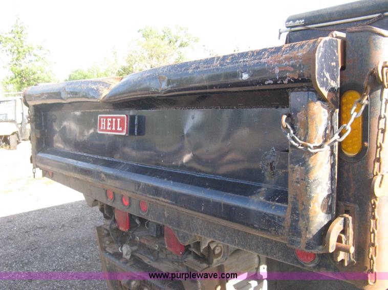 image for item AS9210 2001 Ford F450 XL Super Duty dump bed truck