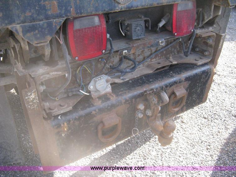 image for item AS9210 2001 Ford F450 XL Super Duty dump bed truck