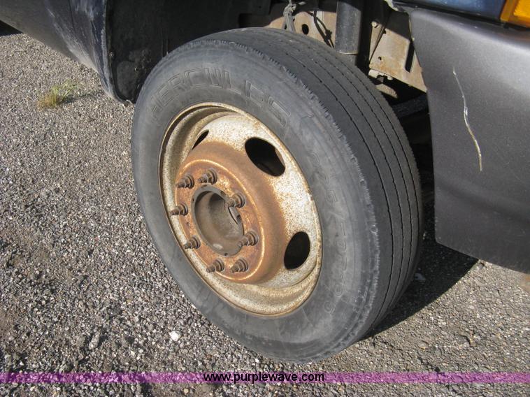 image for item AS9210 2001 Ford F450 XL Super Duty dump bed truck