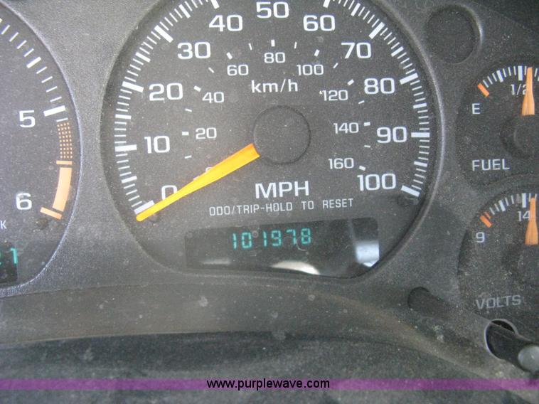 image for item AS9220 2001 Chevy S10 Ext. Cab pickup truck