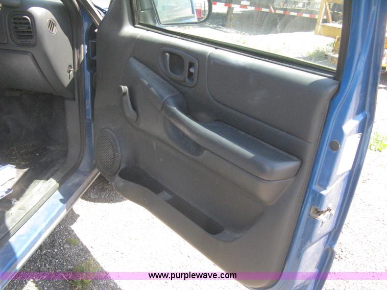 image for item AS9220 2001 Chevy S10 Ext. Cab pickup truck