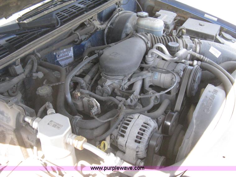 image for item AS9220 2001 Chevy S10 Ext. Cab pickup truck