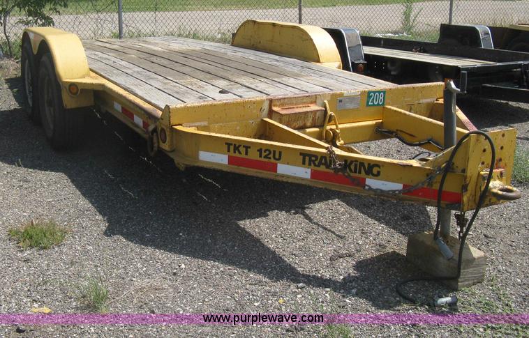 image for item AS9227 2002 Trail King TKT12U tilt deck trailer