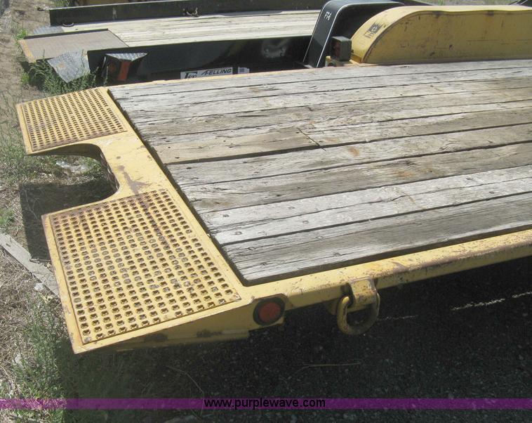 image for item AS9227 2002 Trail King TKT12U tilt deck trailer