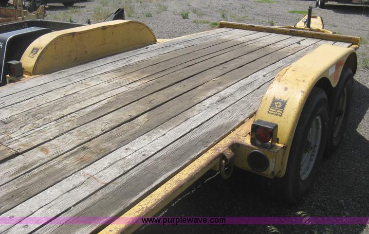 image for item AS9227 2002 Trail King TKT12U tilt deck trailer