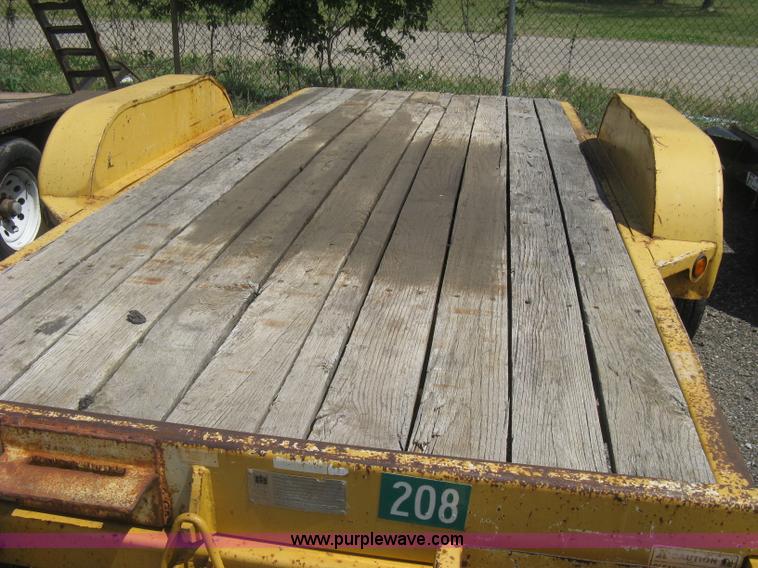 image for item AS9227 2002 Trail King TKT12U tilt deck trailer