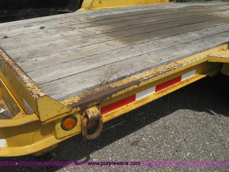 image for item AS9227 2002 Trail King TKT12U tilt deck trailer