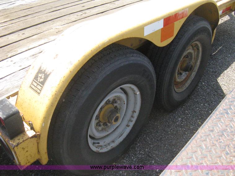 image for item AS9227 2002 Trail King TKT12U tilt deck trailer