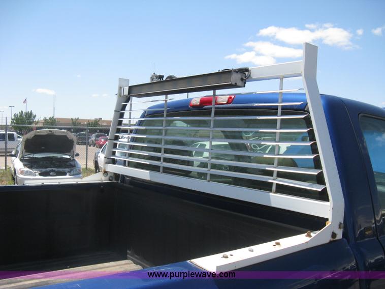 image for item G8251 2004 Chevrolet Silverado 2500HD pickup truck