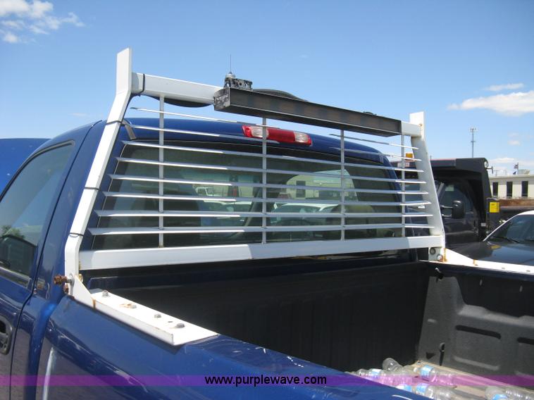 image for item G8251 2004 Chevrolet Silverado 2500HD pickup truck