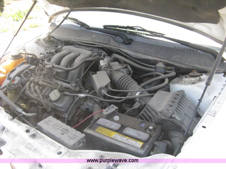 image for item G8256 2006 Ford Taurus SE