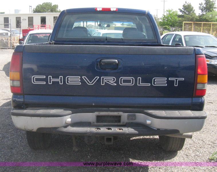 image for item G8266 1999 Chevrolet Silverado 2500 Ext. Cab pickup truck