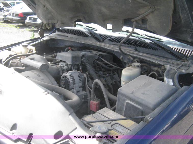 image for item G8266 1999 Chevrolet Silverado 2500 Ext. Cab pickup truck