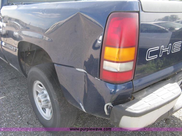 image for item G8266 1999 Chevrolet Silverado 2500 Ext. Cab pickup truck