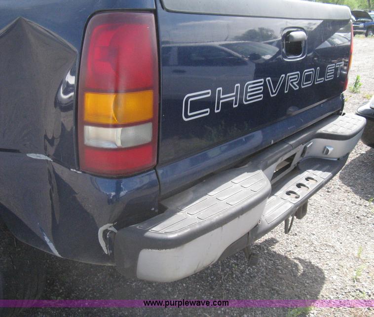 image for item G8266 1999 Chevrolet Silverado 2500 Ext. Cab pickup truck