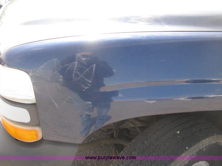 image for item G8266 1999 Chevrolet Silverado 2500 Ext. Cab pickup truck