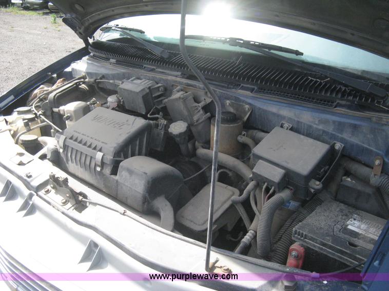 image for item G8268 1999 Chevrolet Astro van