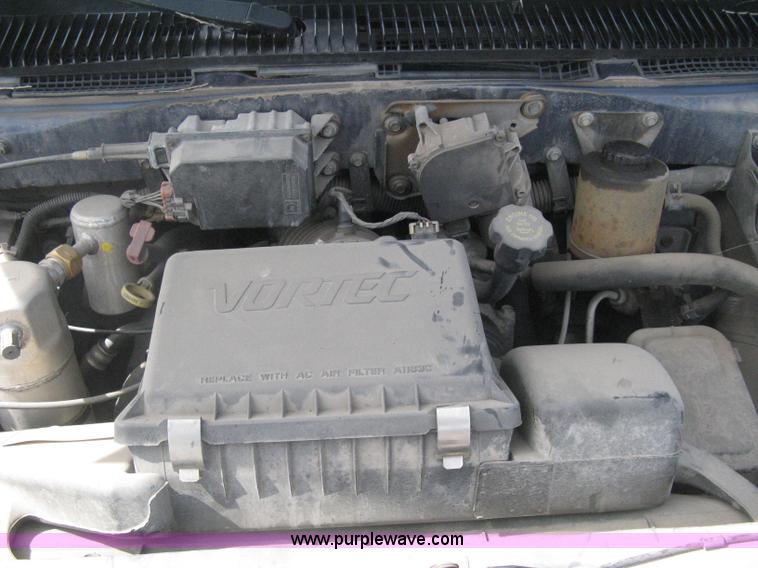 image for item G8268 1999 Chevrolet Astro van