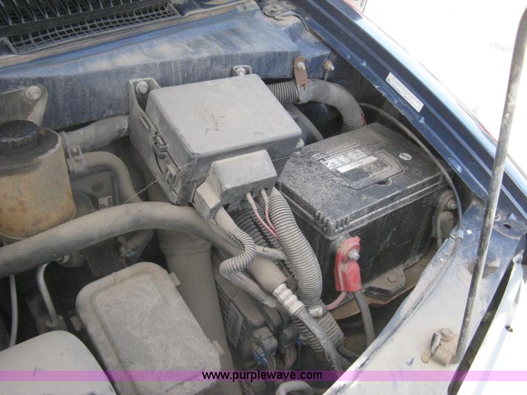 image for item G8268 1999 Chevrolet Astro van