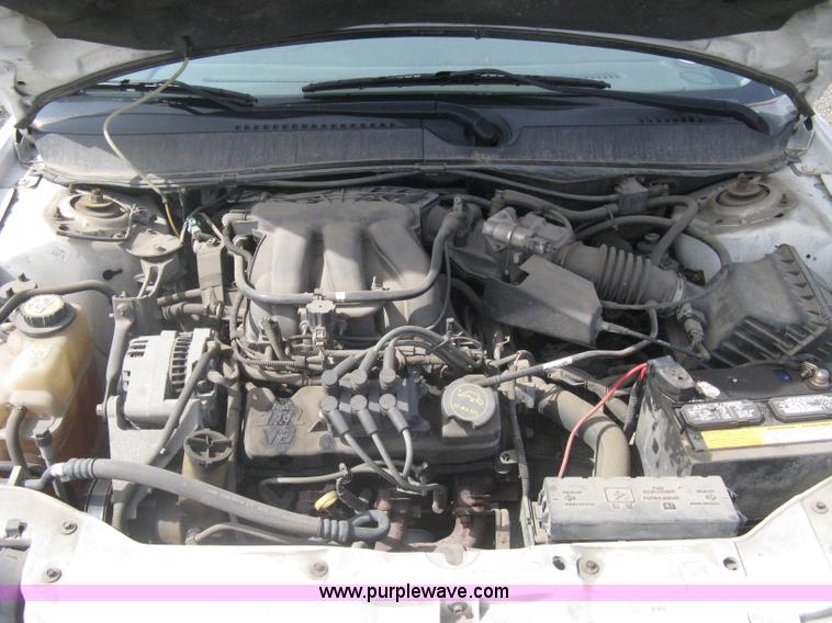 image for item G8270 2005 Ford Taurus SE