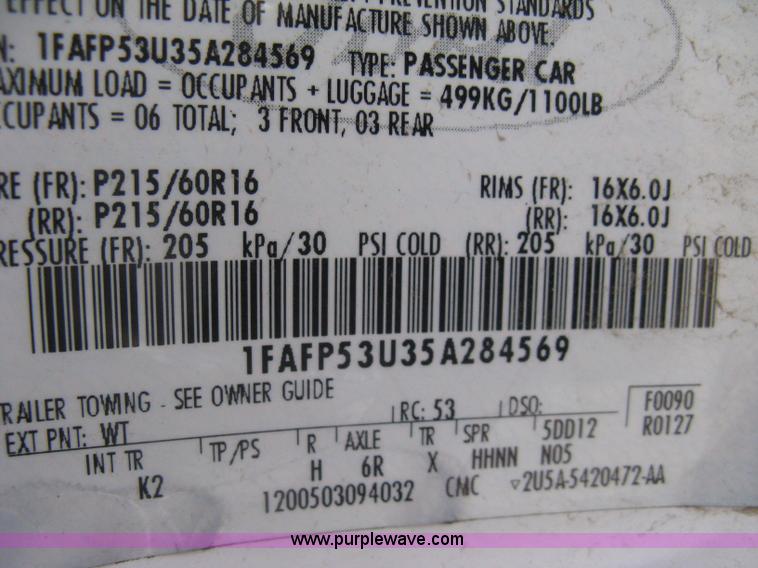 image for item G8270 2005 Ford Taurus SE