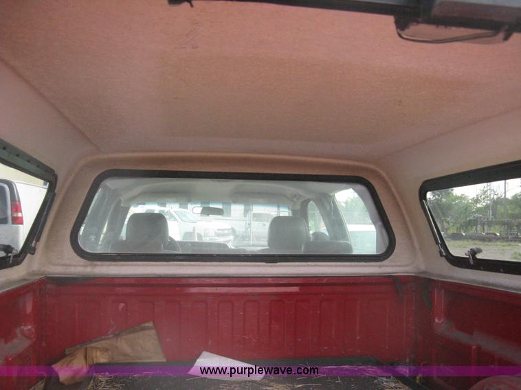 image for item G8272 2004 Chevrolet Silverado 2500HD Crew Cab pickup truck