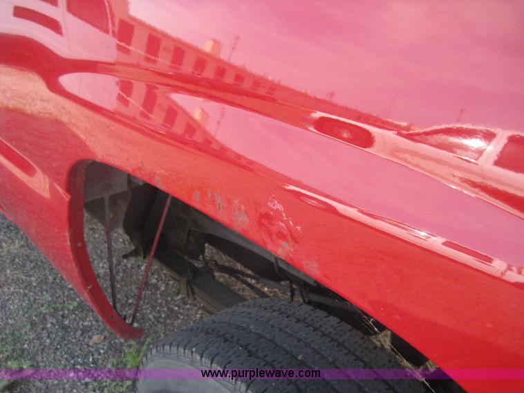 image for item G8272 2004 Chevrolet Silverado 2500HD Crew Cab pickup truck