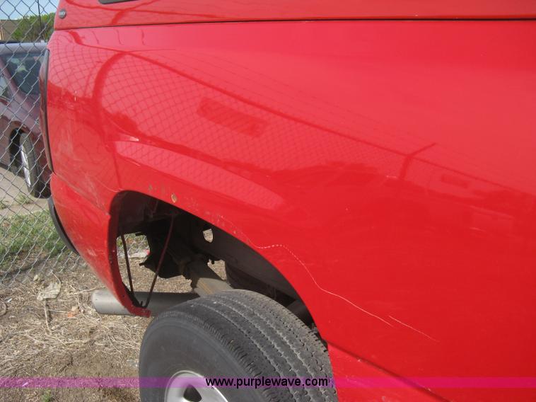 image for item G8272 2004 Chevrolet Silverado 2500HD Crew Cab pickup truck