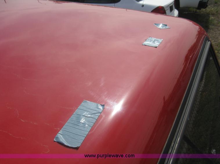 image for item G8272 2004 Chevrolet Silverado 2500HD Crew Cab pickup truck