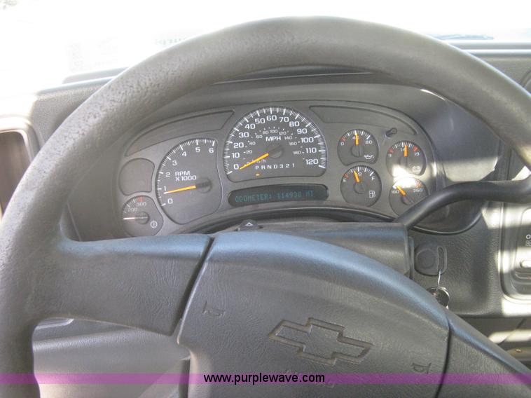 image for item G8275 2006 Chevrolet Silverado 2500HD pickup truck