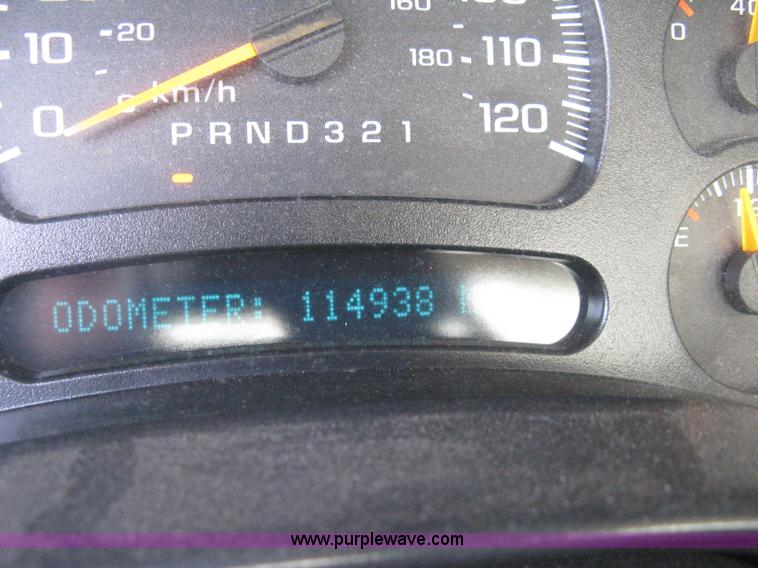 image for item G8275 2006 Chevrolet Silverado 2500HD pickup truck