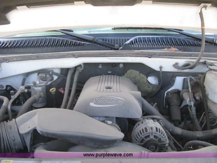 image for item G8275 2006 Chevrolet Silverado 2500HD pickup truck