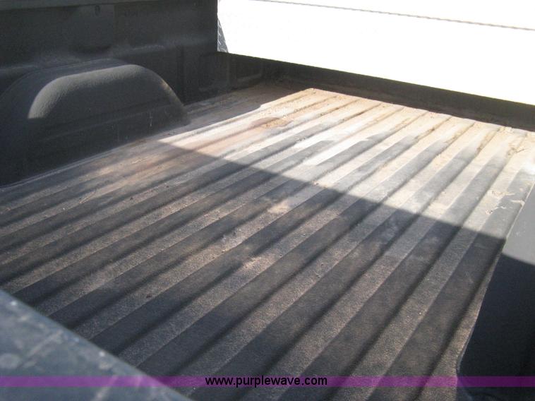 image for item G8275 2006 Chevrolet Silverado 2500HD pickup truck