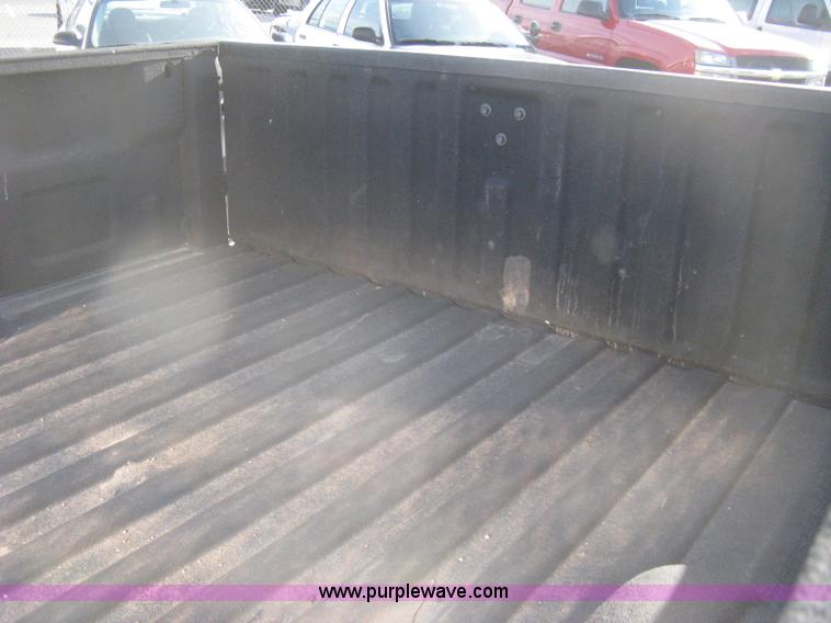 image for item G8275 2006 Chevrolet Silverado 2500HD pickup truck