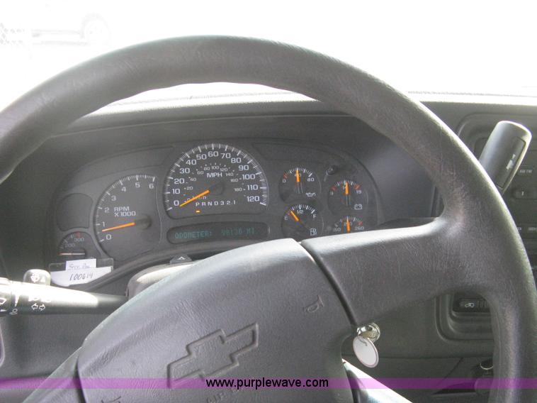 image for item G8276 2006 Chevrolet Silverado 2500HD Crew Cab pickup truck