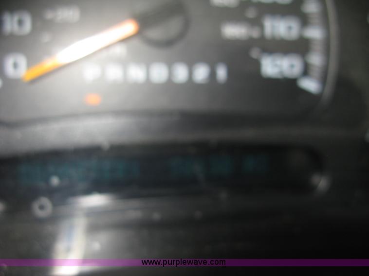 image for item G8276 2006 Chevrolet Silverado 2500HD Crew Cab pickup truck