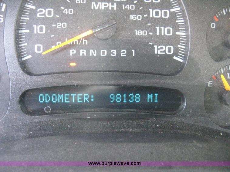 image for item G8276 2006 Chevrolet Silverado 2500HD Crew Cab pickup truck