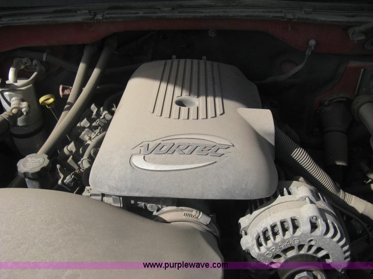 image for item G8276 2006 Chevrolet Silverado 2500HD Crew Cab pickup truck